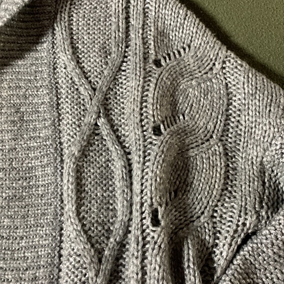 Apt. 9 gray and silver sweater.  Drop sleeve.  Open front.  Open weave.  Size M - Picture 8 of 10